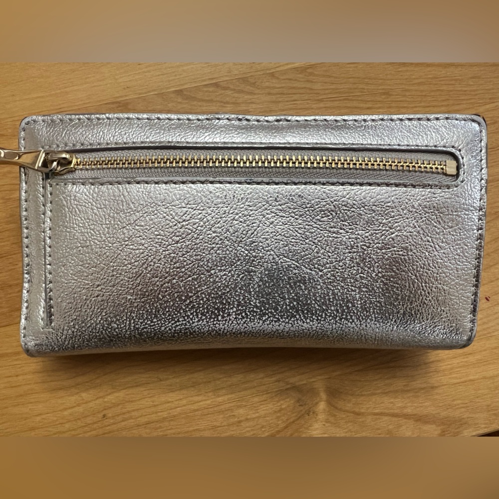 Kate Spade Silver Wallet with minor wear Laurel Way Stacy wallet - Picture 7 of 9